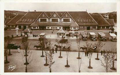 CPSM FRANCE 14 "Deauville, la gare"