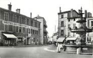 63 Puy De DÔme / CPSM FRANCE 63 "Billom, Place A. Thomas et fontaine du Cibon, hôtel du centre"