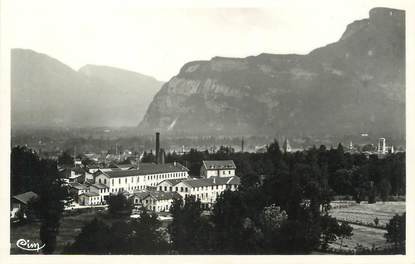 / CPSM FRANCE 38 "Moirans, vue générale et le bec de l'Echaillon"