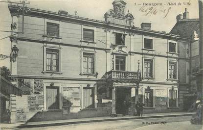 / CPA FRANCE 38 "Bourgoin, Hôtel de ville"