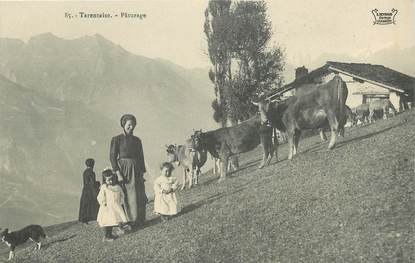 / CPA FRANCE 73 "Tarentaise, pâturage" / VACHE / ENFANT 