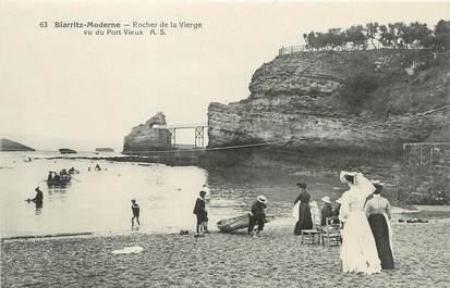 / CPA FRANCE 64 "Biarritz, Rocher de la Vierge vu du port Vieux" / BIARRITZ MODERNE