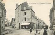 35 Ille Et Vilaine CPA FRANCE 35 "Fougères, rue de la Forêt et rue de la Caserne"