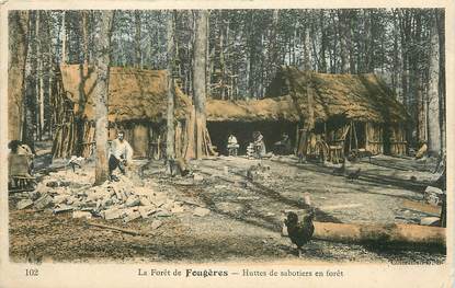 CPA FRANCE 35 "La Forêt de Fougères, Huttes de Sabotiers"