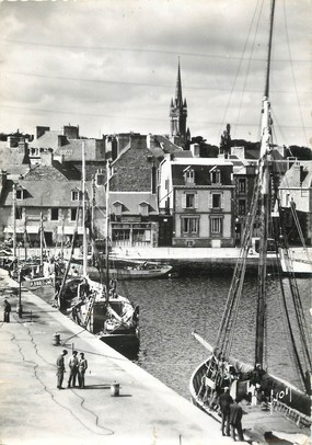 / CPSM FRANCE 22 "Paimpol, quai Morand "