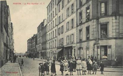 / CPA FRANCE 93 "Pantin, La rue Berthier"