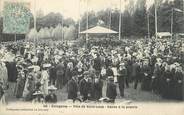 22 Cote D'armor / CPA FRANCE 22 "Guincamp, fête de Saint Loup, danse à la prairie"