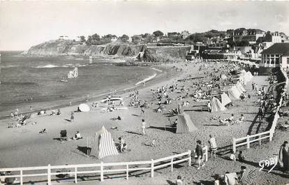 / CPSM FRANCE 22 "Saint Quay Portrieux, la plage, la piscine et la pointe du Sémaphore"