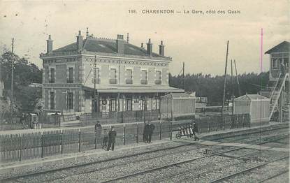 / CPA FRANCE 94 "Charenton, la gare, côté des quais"