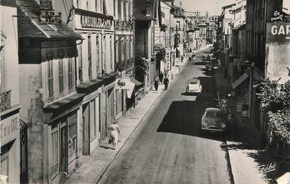 / CPSM FRANCE 78 "les Mureaux, rue Paul Doumer"