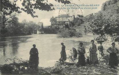 / CPA FRANCE 64 "Sauveterre de Béarn, un coin du Gave et le vieux pont"