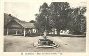 74 Haute Savoie / CPA FRANCE 74 "Samoëns, place de l'hôtel de ville"