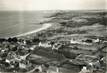  / CPSM FRANCE 22 "Le vieux Bourg, la plage vers Cap Frehel"