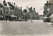 45 Loiret  / CPSM FRANCE 45 "Beaugency, place du Martroi"