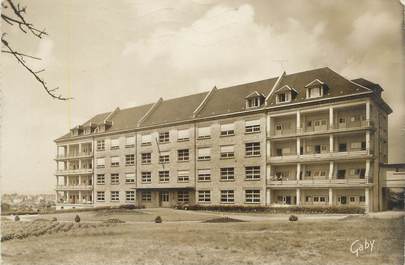  / CPSM FRANCE 76 "Neufchâtel en Bray, l'hôpital"