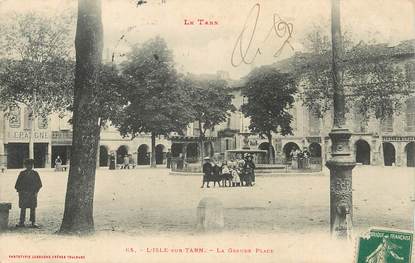 / CPA FRANCE 81 "Lisle sur Tarn, la grande place" / Ed. Labouche 