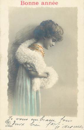    CPA   ENFANT   "Petite  fille avec une fourrure "