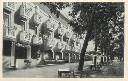 / CPA FRANCE 65 "Capvern les Bains, le central Hôtel"