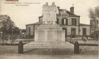 / CPA FRANCE 27 "Le Neubourg, le monument aux morts"