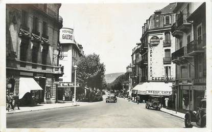 / CPSM FRANCE 73 "Aix les Bains, rue de Genève"