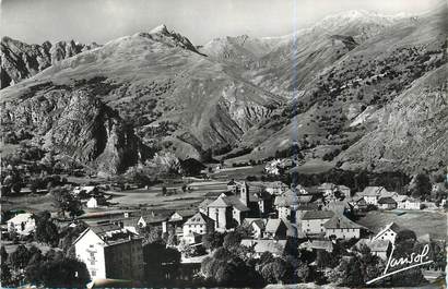 / CPSM FRANCE 73 "Valloire, vue générale et le rocher Saint Pierre"