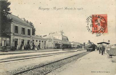 CPA FRANCE 22 "Guingamp, la gare" / TRAIN