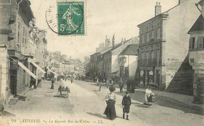 / CPA FRANCE 70 "Luxueil les Bains, la grande rue du chêne"