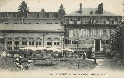 / CPA FRANCE 70 "Luxueil les Bains" / CASINO