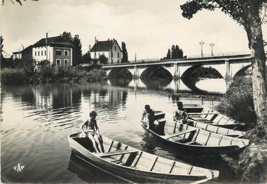 / CPSM FRANCE 73 "Saint Génix sur Guiers, jolie vue au pont de Guiers"