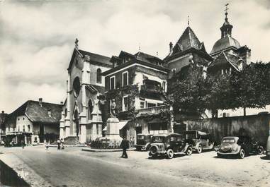 / CPSM FRANCE 73 "Saint Génix sur Guiers, place de l'église"