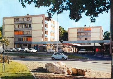 / CPSM FRANCE 78 "Poissy, le centre commercial de la résidence Saint Louis" / AUTOMOBILE