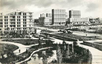 / CPSM FRANCE 76 "Le Havre, le square Saint Roch et les I.S.A.I"