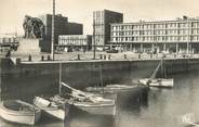 76 Seine Maritime / CPSM FRANCE 76 "Le Havre, place Gambetta et le monument aux morts"