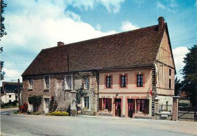 / CPSM FRANCE 27 "La Vieille Lyre, le trou Normand, chez Maman"