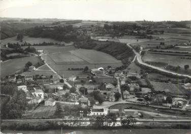 / CPSM FRANCE 38 "Saint Quentin Fallavier, quartier de la gare et route de Bonnefamille"