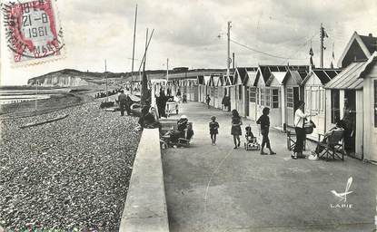 / CPSM FRANCE 76 "Quiberville plage, la plage et la Falaise d'Amont"