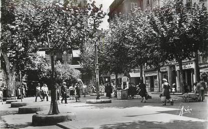 / CPSM FRANCE 83 "Toulon, Place Puget"