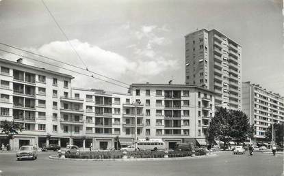 / CPSM FRANCE 83 "Toulon, place Noël Blache "