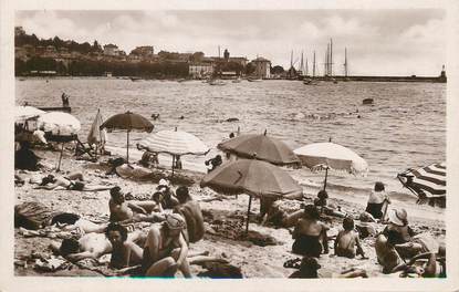 / CPSM FRANCE 83 "Sainte Maxime sur Mer, la plage"