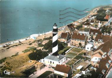 / CPSM FRANCE 59 "Petit Fort Philippe, la plage et le phare"