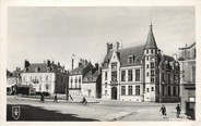 58 Nievre / CPSM FRANCE 58 "Nevers, place Carnot, caisse d'Epargne " / CE / BANQUE