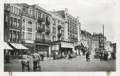 / CPSM FRANCE 59 "Douai, la grande place"