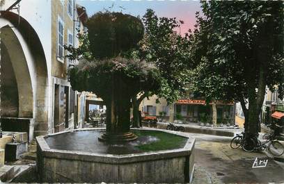 / CPSM FRANCE 13 "Cuges, fontaine place Nationale"