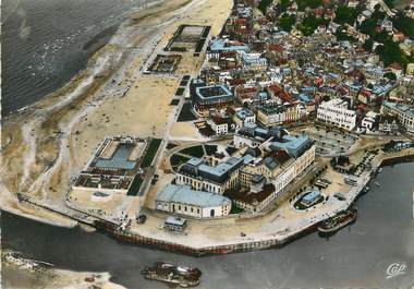 / CPSM FRANCE 14 "Trouville, la reine des plages"