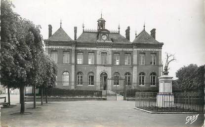 / CPSM FRANCE 76 "Caudebec les Elbeuf, l'hôtel de ville"