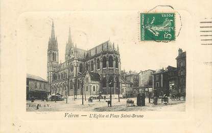 CPA FRANCE 38 "Voiron, l'Eglise et place Saint Bruno"
