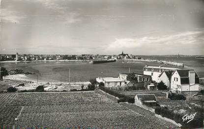 / CPSM FRANCE 29 "Roscoff, vue générale du port"