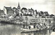 29 Finistere / CPSM FRANCE 29 "Roscoff, le port, vedettes de l'ile de Batz"