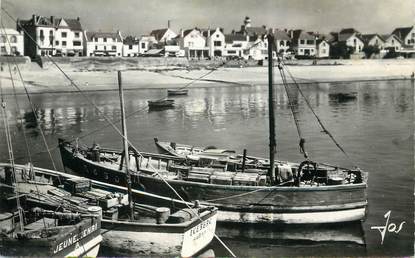 / CPSM FRANCE 56 "Quiberon, bateaux de pêche à Port Maria"