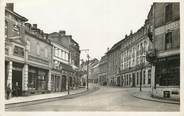 54 Meurthe Et Moselle / CPSM FRANCE 54 "Longwy, rue de Metz"